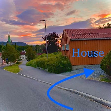 Private House-Terrace-Garden -Parking-Wifi-Smarttv Villa Trondheim Exterior photo